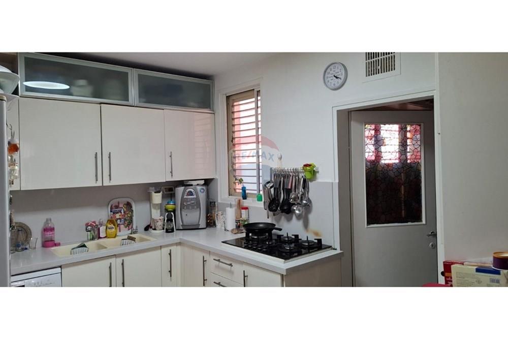 Apartment for Sale in Ramat Gan - Image 3