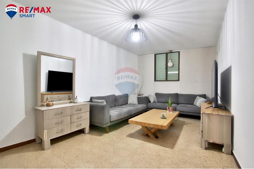 Apartment for Sale in קרית מוצקין - Image 1