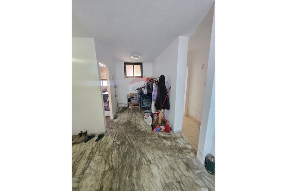 Apartment for Sale in Lod - Image 2