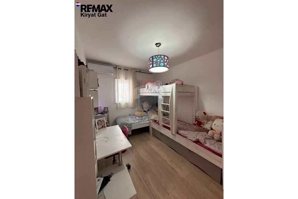 Apartment for Sale in קרית גת - Image 6
