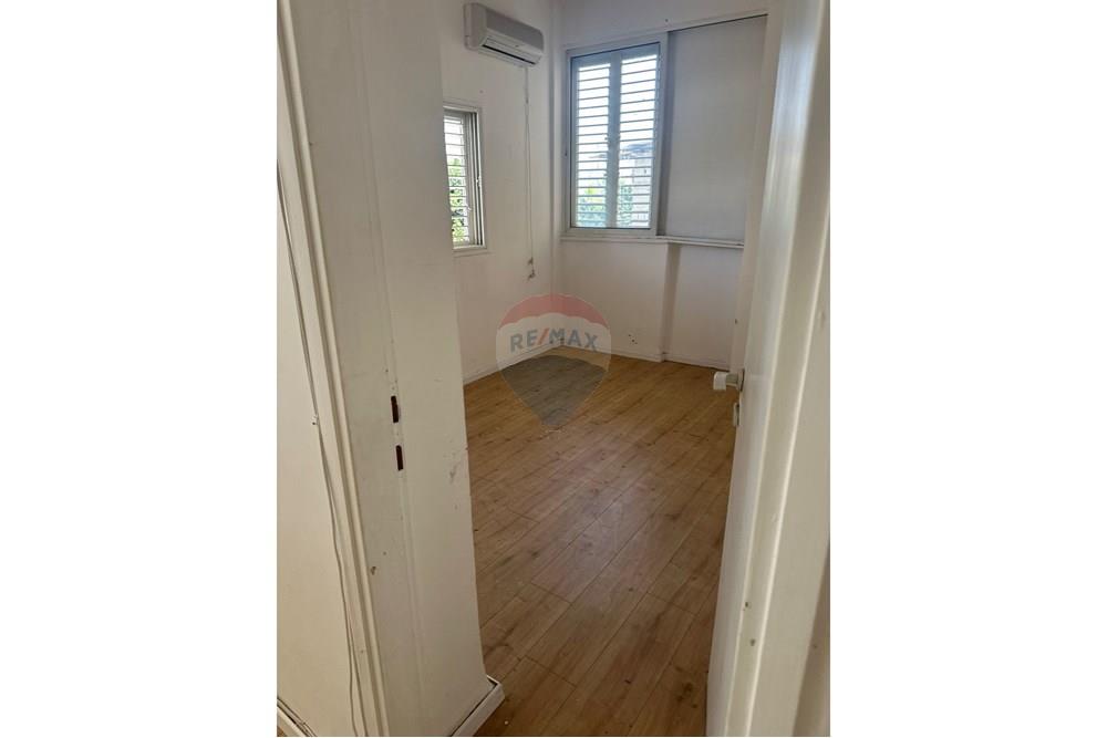 Apartment for Sale in קרית מוצקין - Image 4