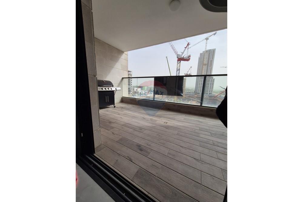 Apartment for Sale in Lod - Image 4