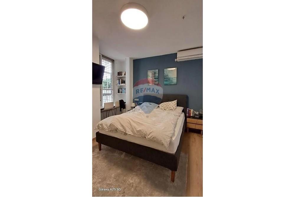 Apartment for Sale in Tel Aviv - Image 6