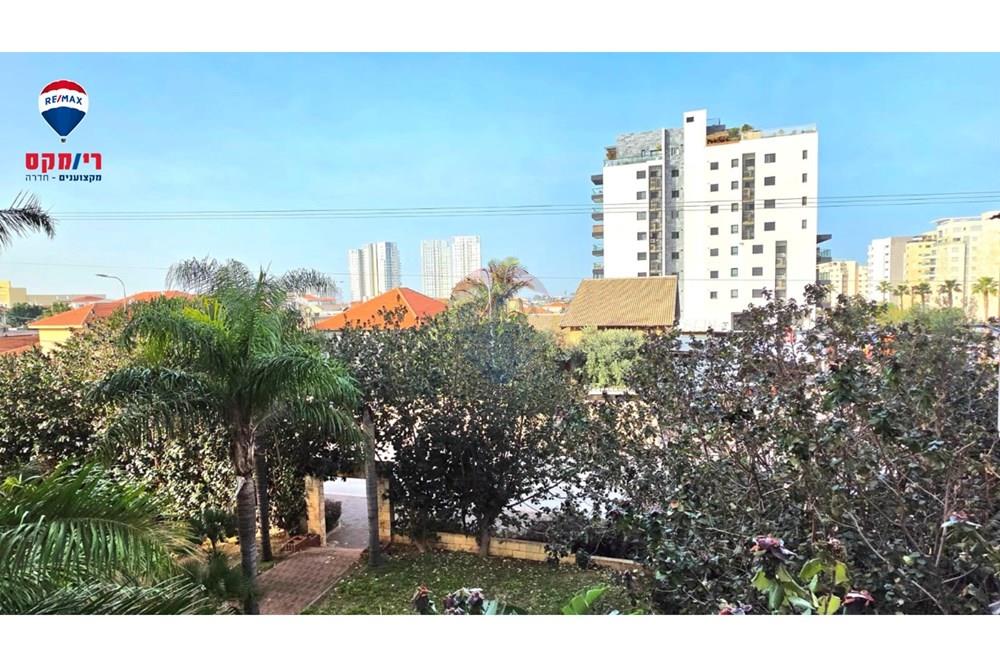 Apartment for Sale in Hadera - Image 4