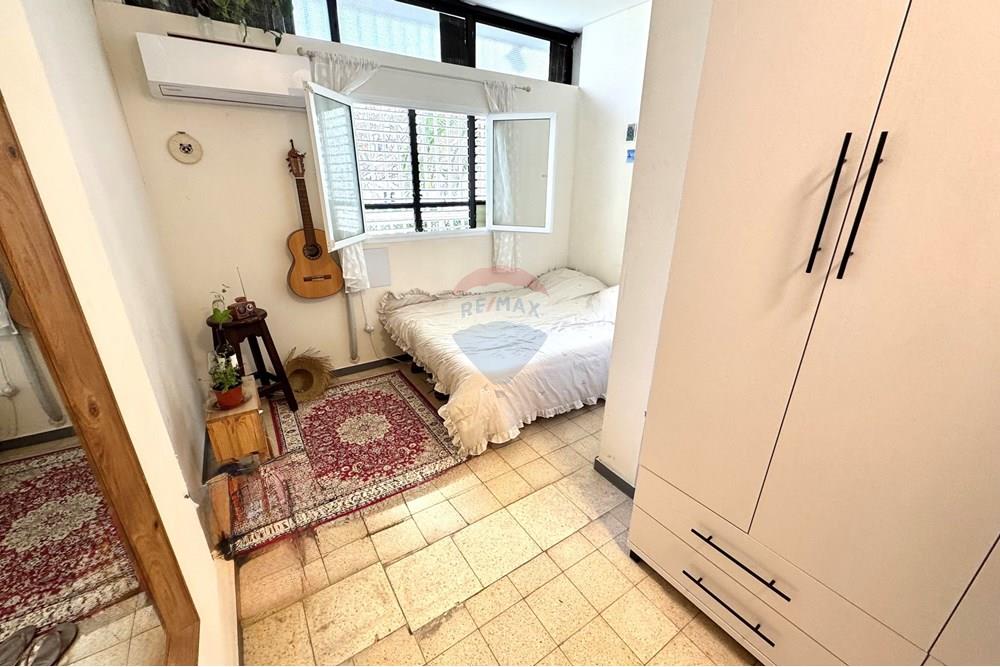 Apartment for Sale in Tel Aviv - Image 4