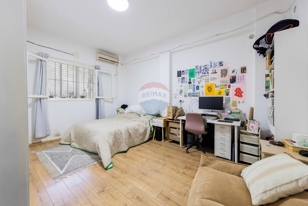 Apartment for Sale in Tel Aviv - Image 5