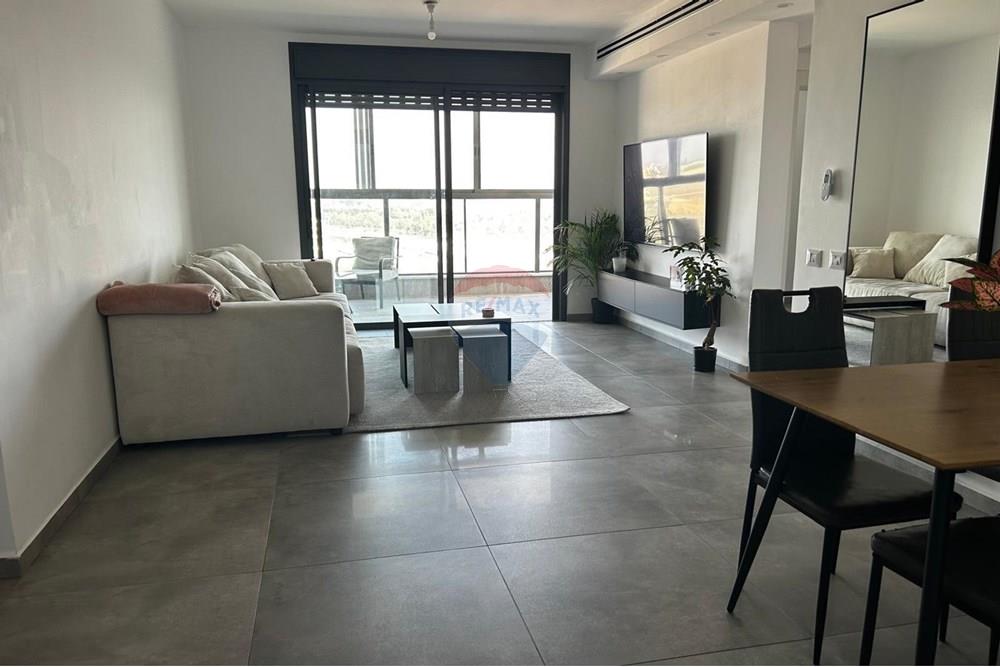 Apartment for Sale in נתיבות - Image 2