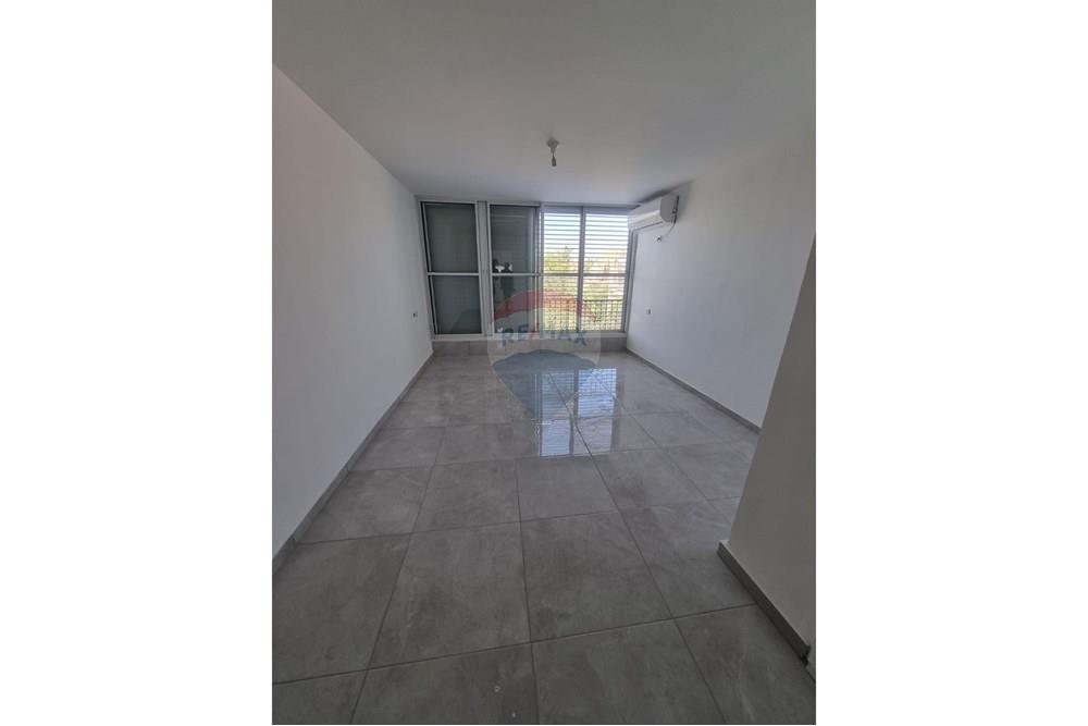 Apartment for Sale in Beer Sheva - Image 1