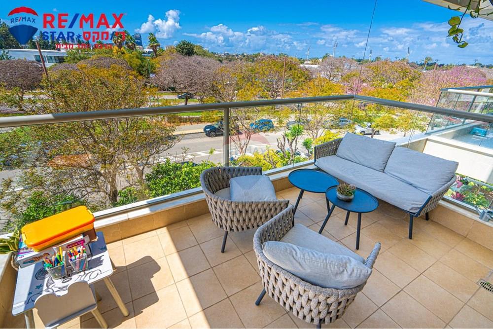 Apartment for Sale in Herzliya - Image 4