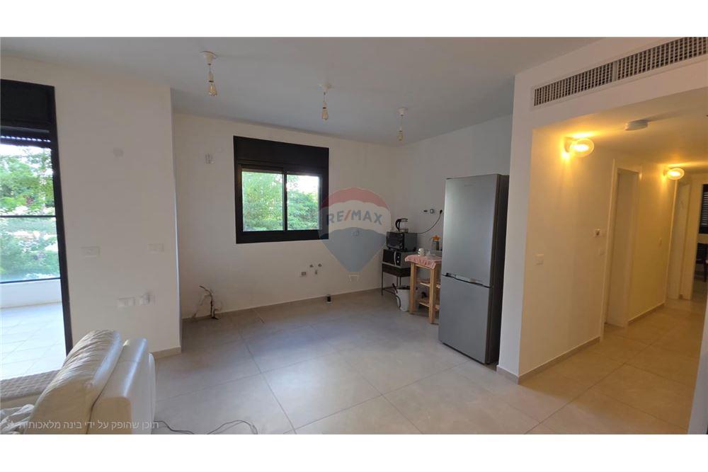 Apartment for Sale in Tel Aviv - Image 3
