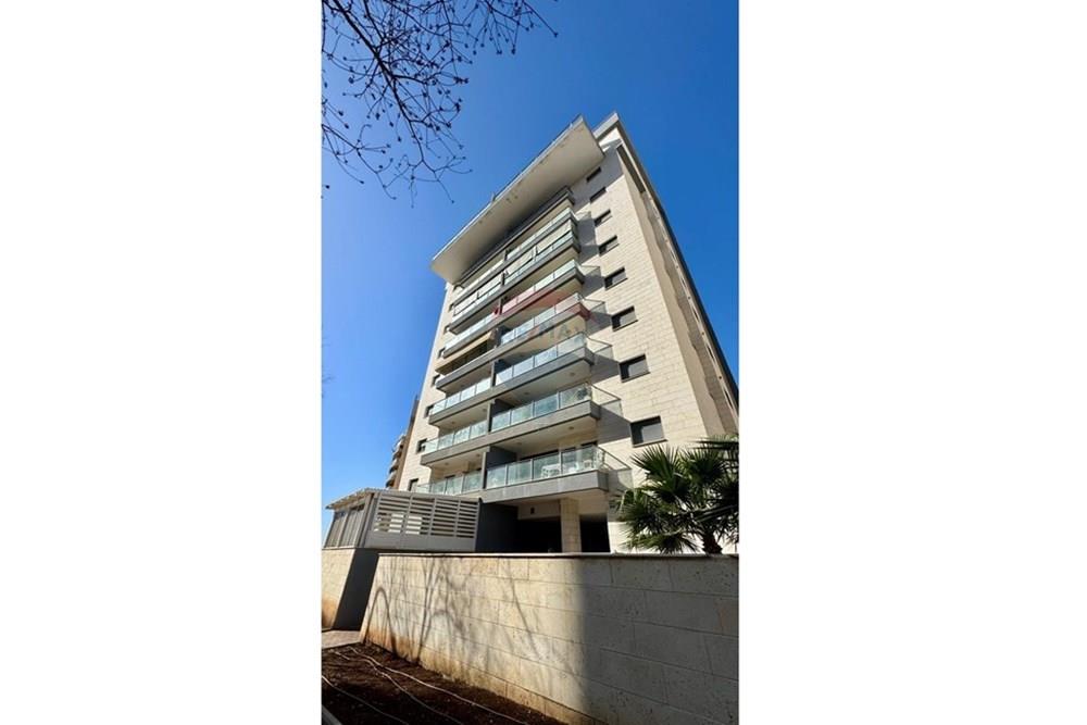 Apartment for Sale in Afula - Image 4