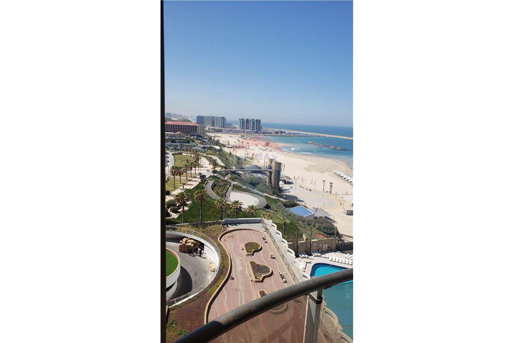 Apartment for Sale in הרצליה פיתוח - Image 1