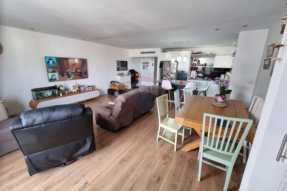 Apartment for Sale in Rishon LeZion - Image 3