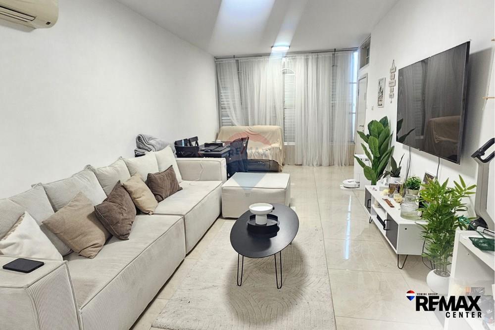 Apartment for Sale in Bat Yam - Image 6