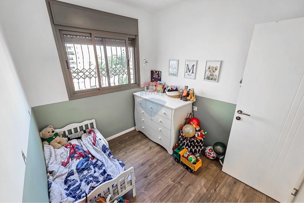 Apartment for Sale in Kiryat Yam - Image 4