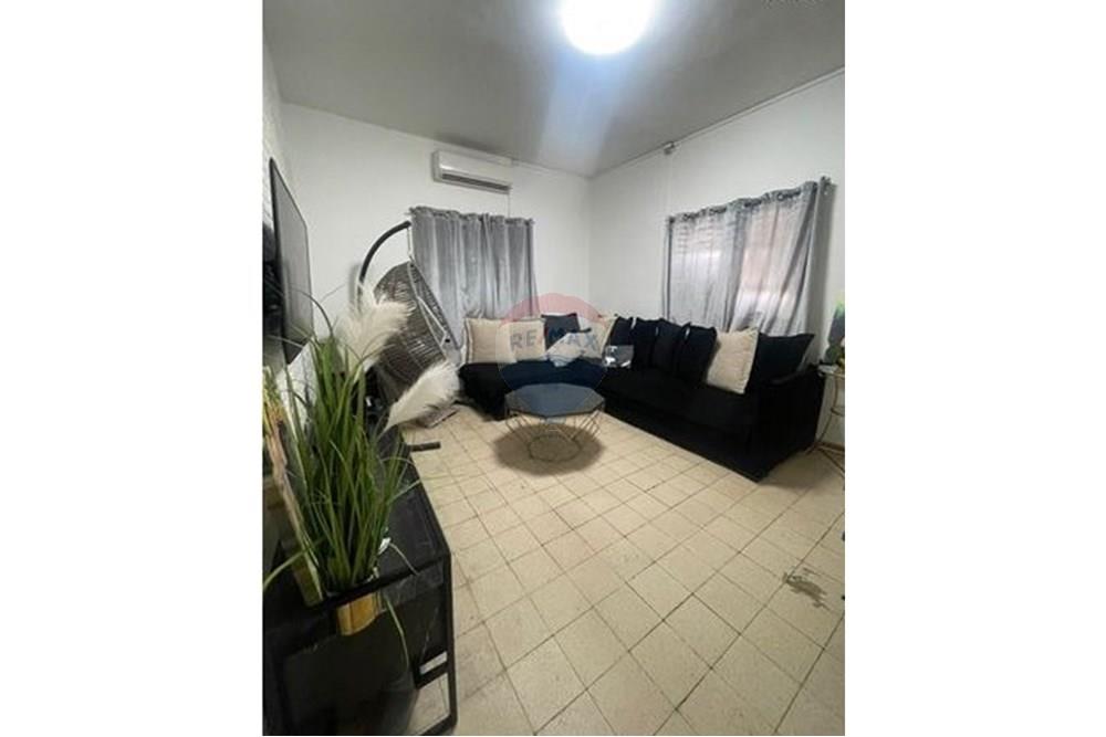 Apartment for Sale in Tel Aviv - Image 1