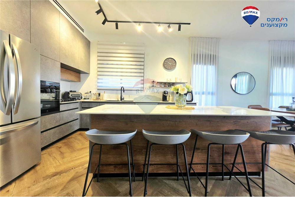 Apartment for Sale in Hadera - Image 6
