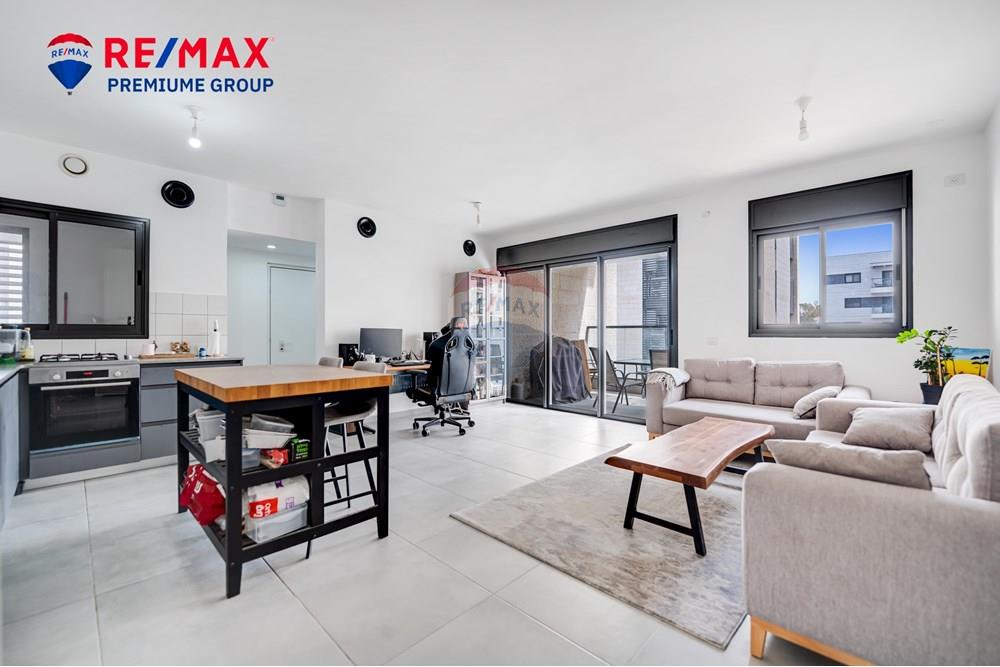 Apartment for Sale in שוהם - Image 1