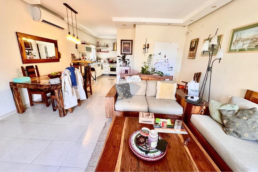 Apartment for Sale in Ra'anana - Image 3