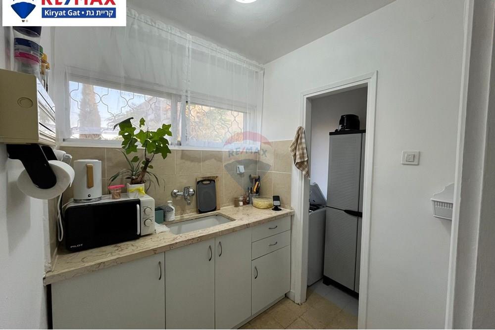Apartment for Sale in קרית גת - Image 2