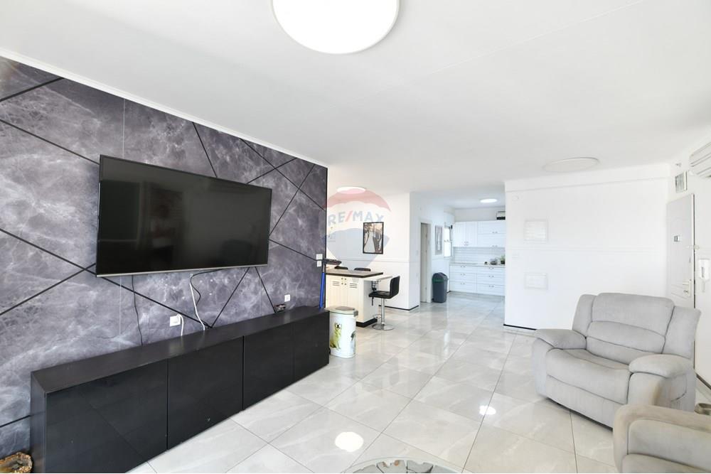 Apartment for Sale in Or Yehuda - Image 1