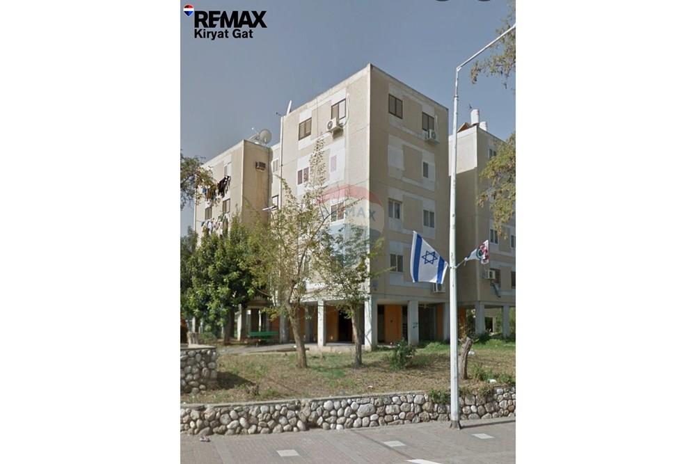 Apartment for Sale in קרית גת - Image 1
