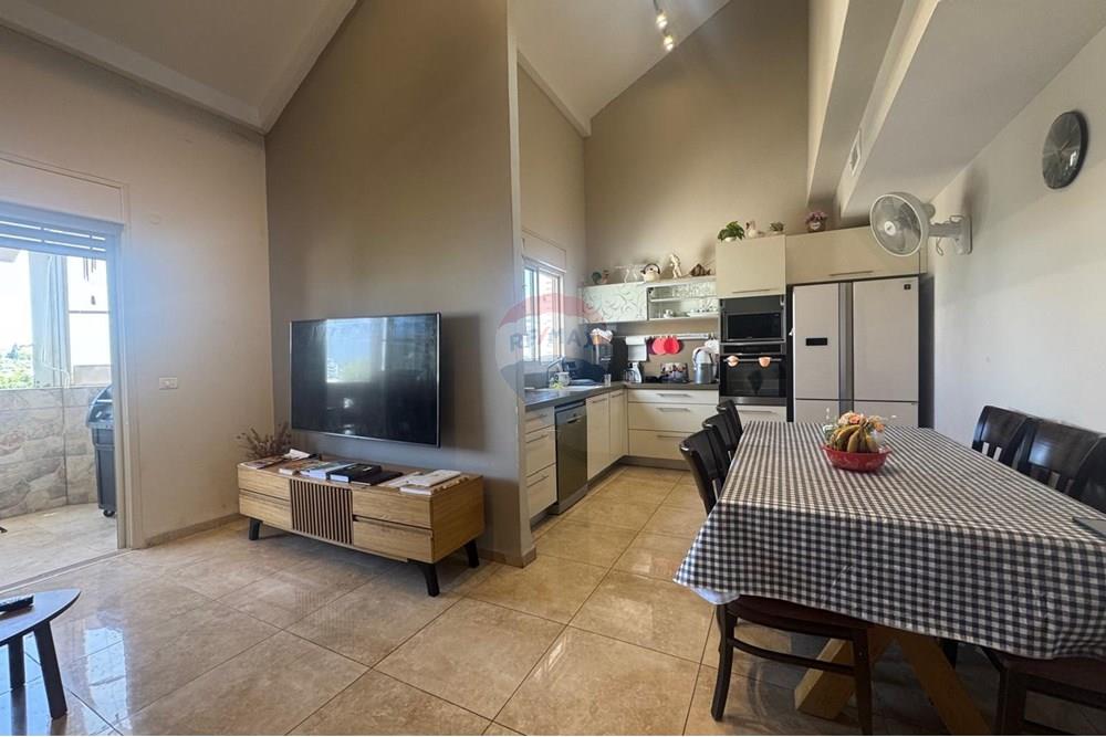 Apartment for Sale in Nahariya - Image 2