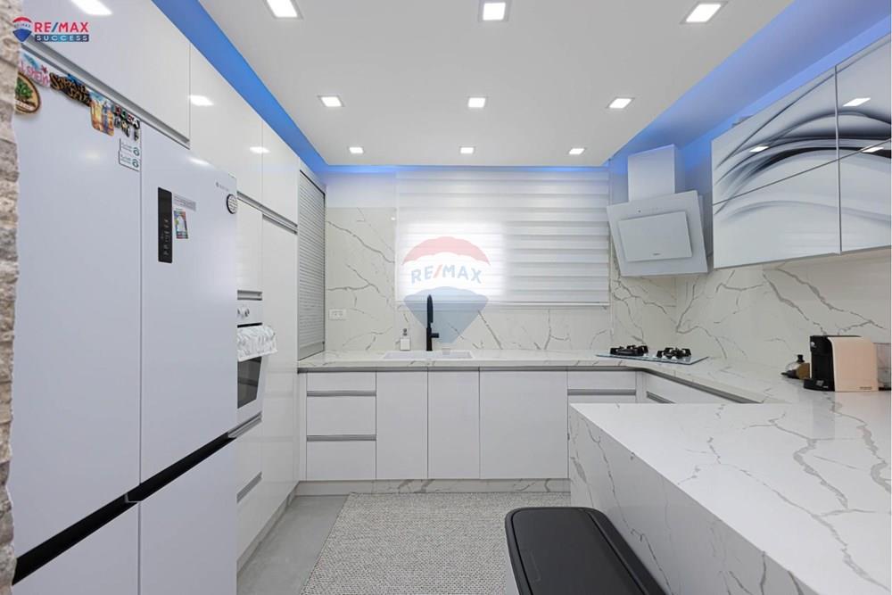 Apartment for Sale in Lod - Image 4