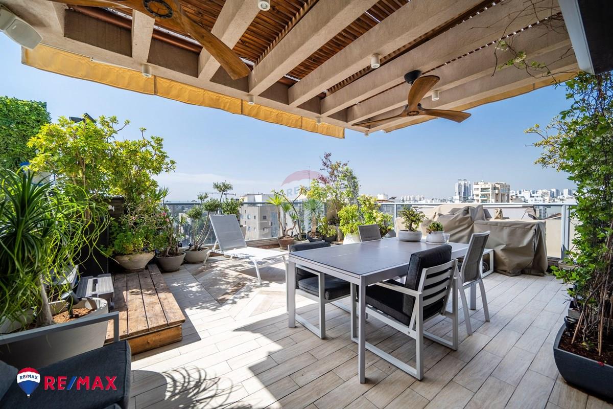 Apartment for Sale in Petah Tikva - Image 2