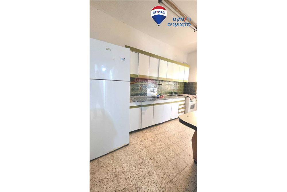 Apartment for Sale in Hadera - Image 4