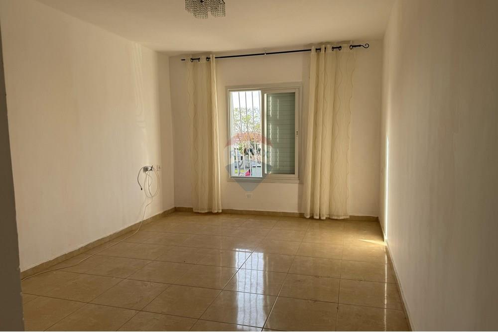 Apartment for Sale in Ashkelon - Image 2