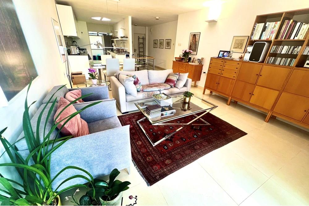 Apartment for Sale in Jerusalem - Image 1