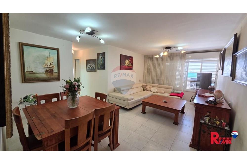 Apartment for Sale in Bat Yam - Image 2