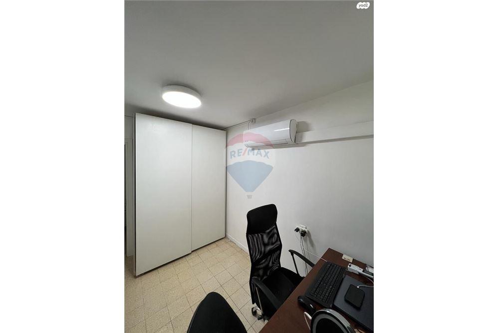 Apartment for Sale in Tel Aviv - Image 4