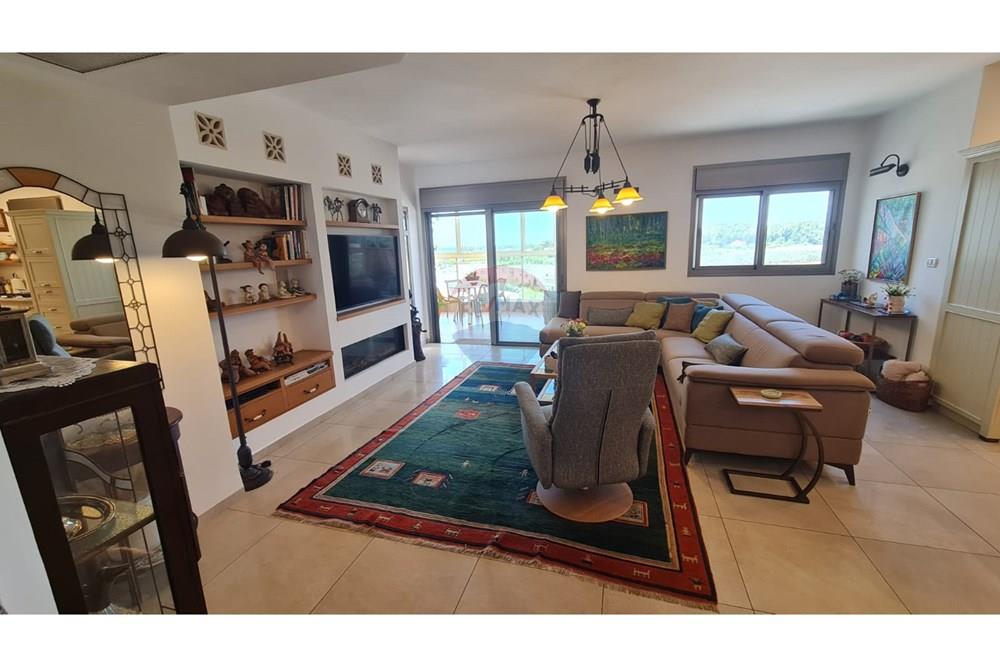 Apartment for Sale in Acre - Image 4