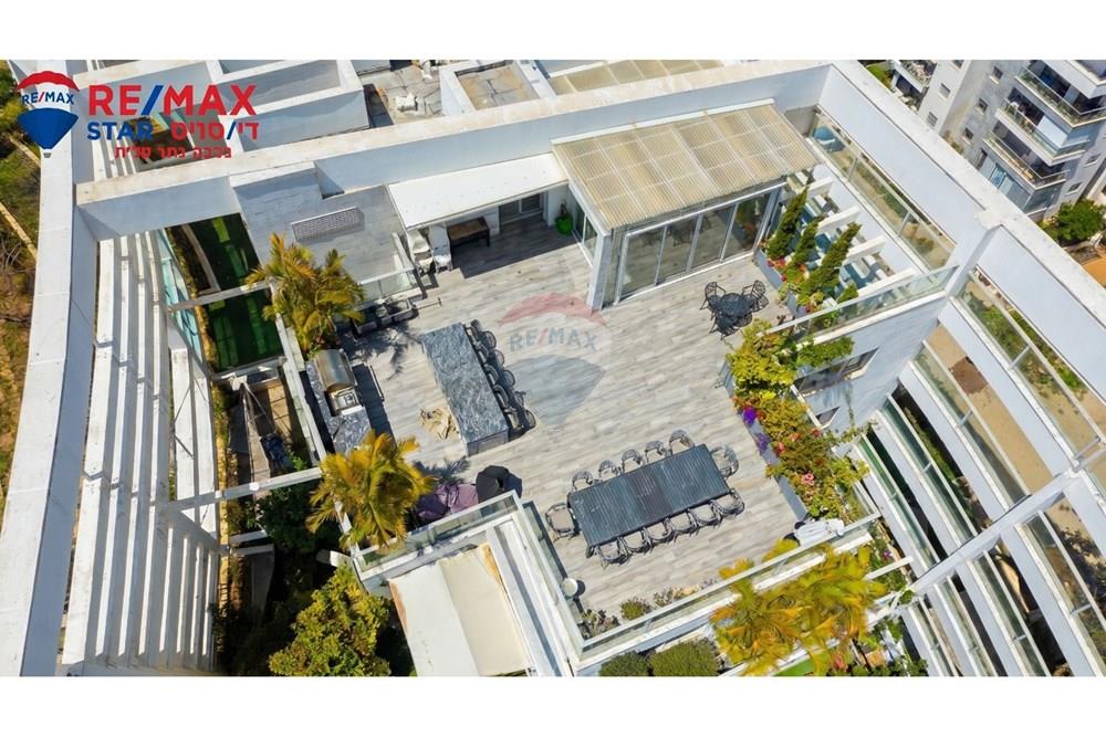 Apartment for Sale in Herzliya - Image 2