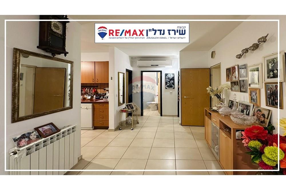 Apartment for Sale in מבשרת ציון - Image 6