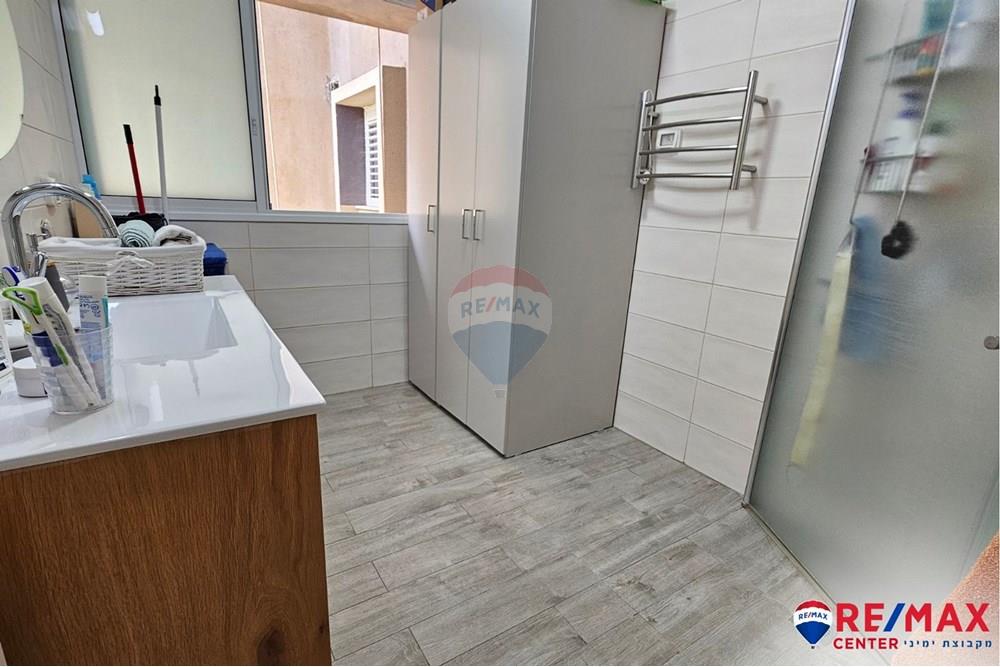 Apartment for Sale in Holon - Image 7
