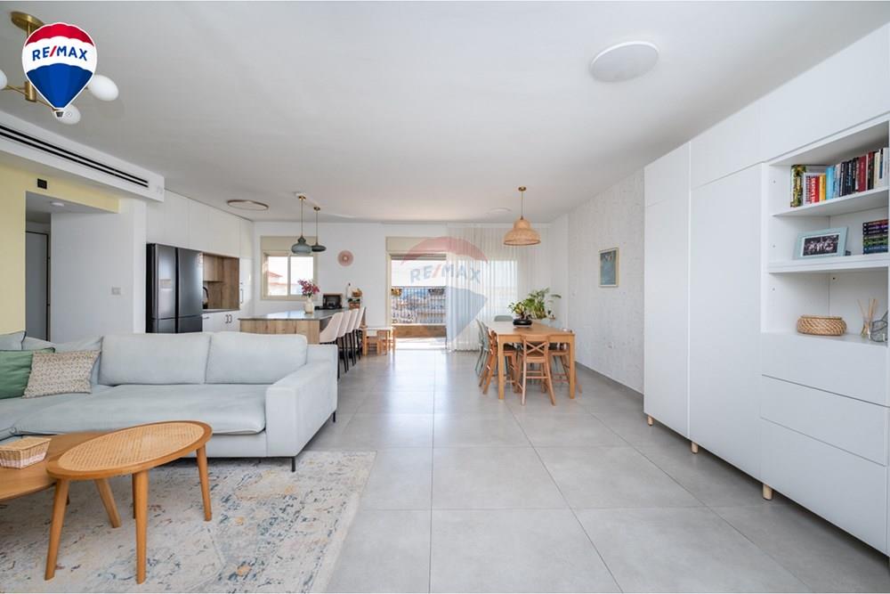 Apartment for Sale in Zichron Ya'akov - Image 1