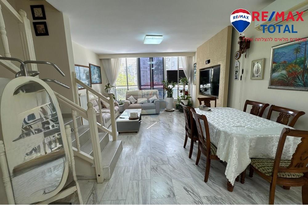 Apartment for Sale in Bat Yam - Image 2
