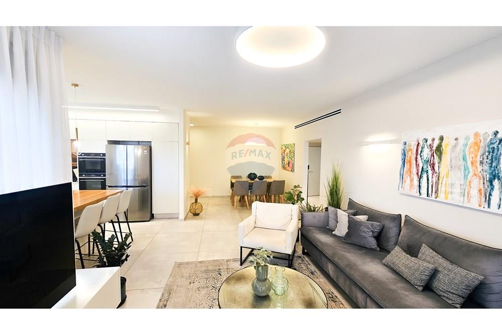 Apartment for Sale in Ashdod - Image 2