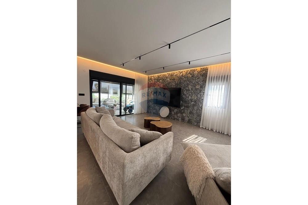 Apartment for Sale in קרית אתא - Image 2