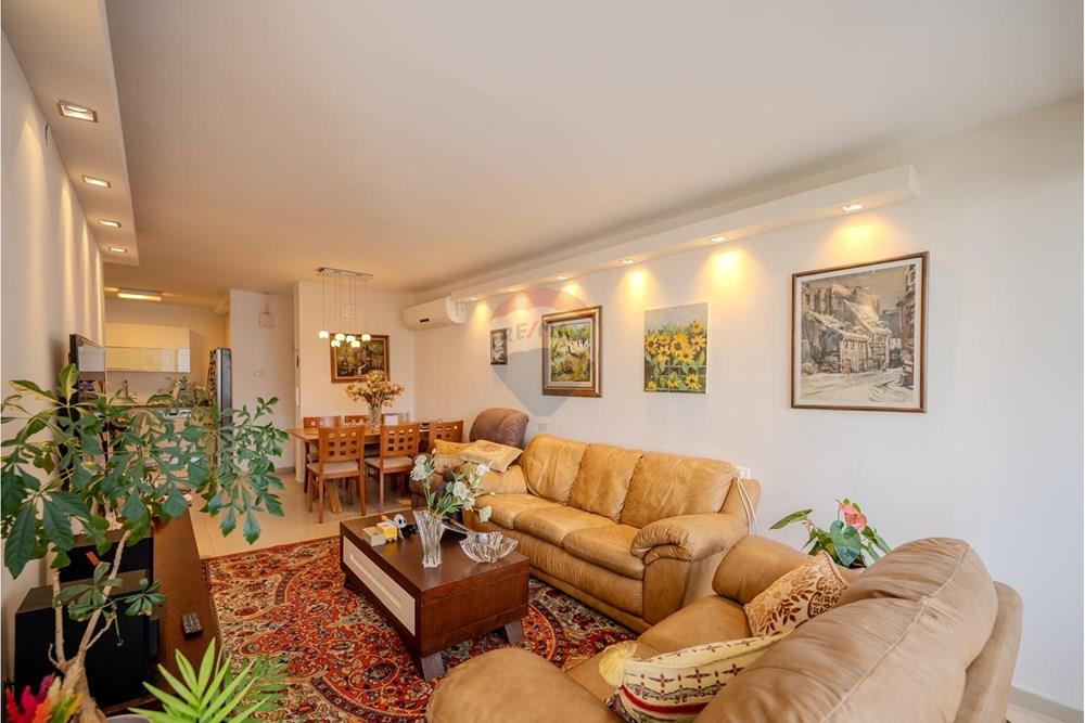 Apartment for Sale in Tel Aviv - Image 2