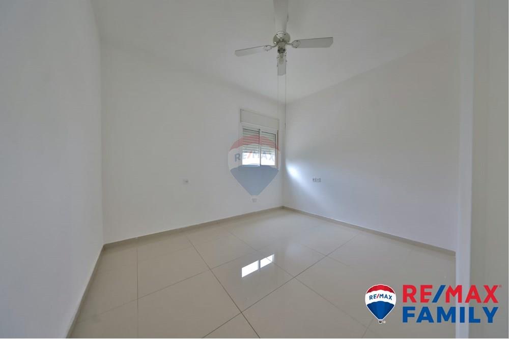 Apartment for Sale in Kiryat Yam - Image 7