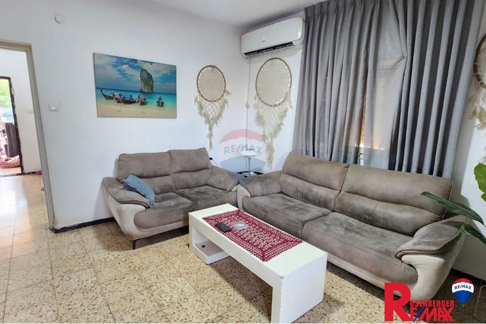 Apartment for Sale in Holon - Image 2