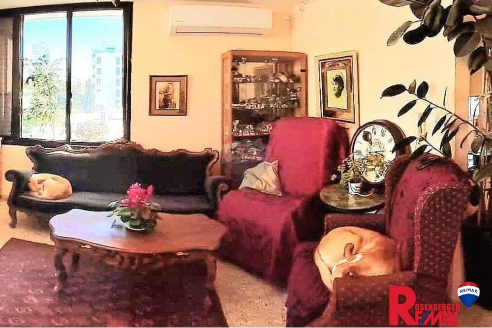 Apartment for Sale in Givatayim - Image 2