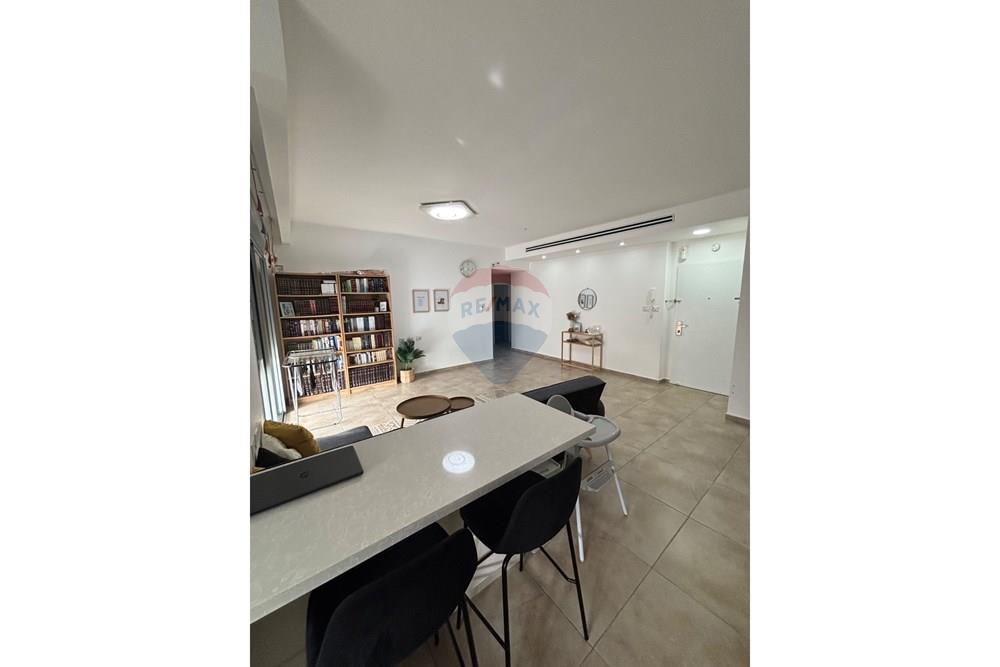 Apartment for Sale in Sderot - Image 2
