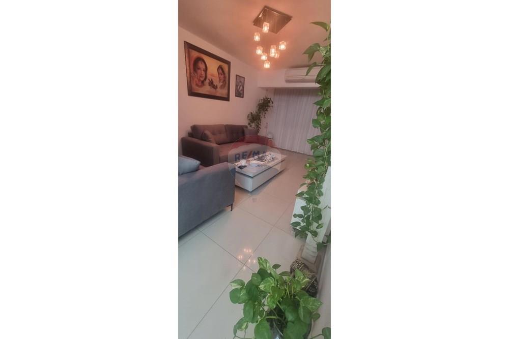 Apartment for Sale in Lod - Image 4