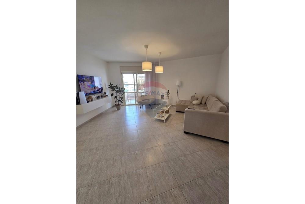 Apartment for Sale in Beer Sheva - Image 1