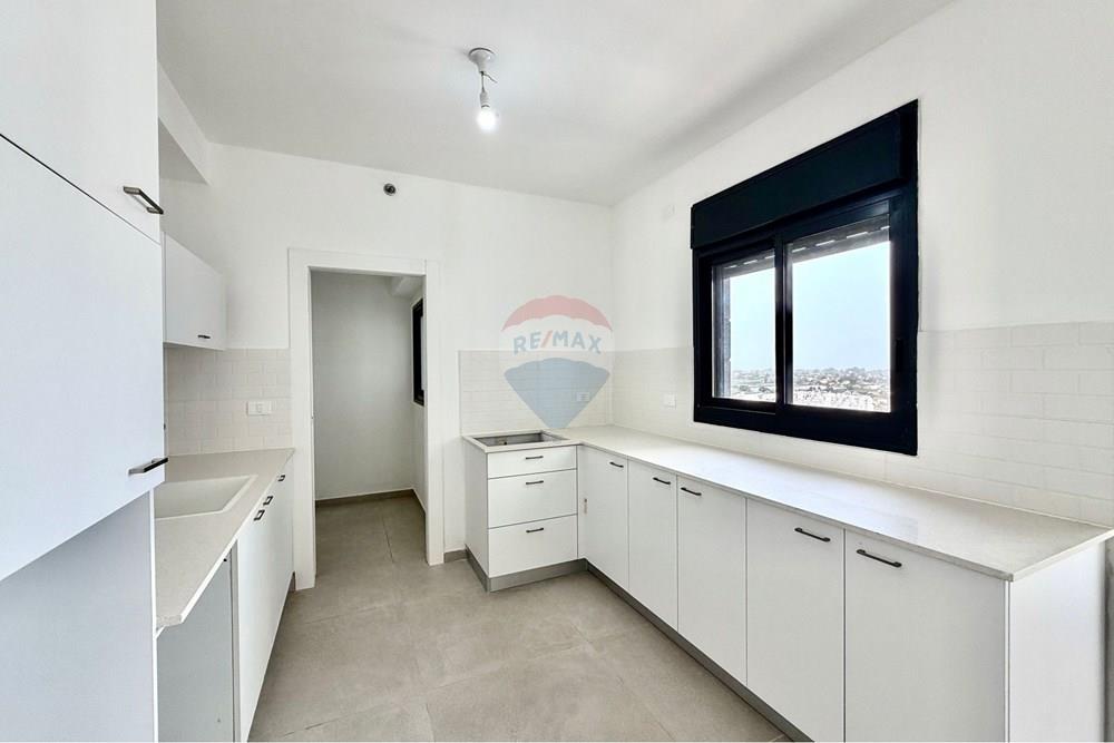 Apartment for Sale in Netanya - Image 3